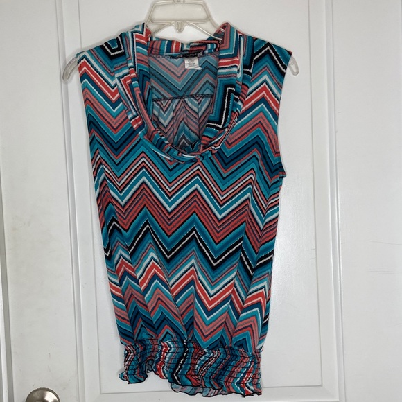 Medium sleeveless career top - Picture 5 of 7